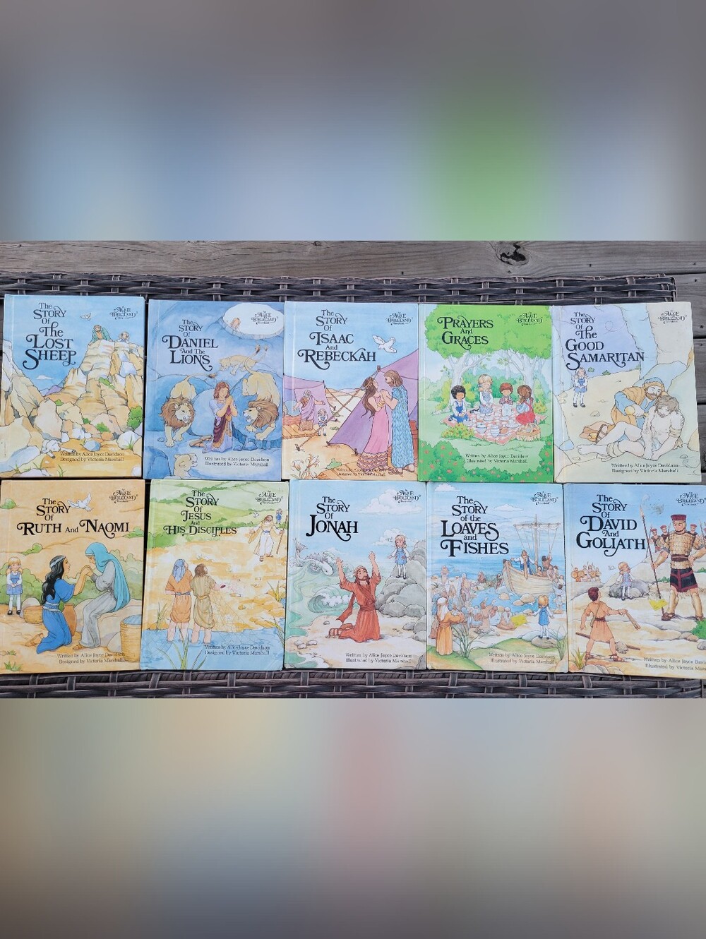 Children's Bible Story Book Set Of 10 ALICE IN BIBLELAND Religious/Jesus Stories